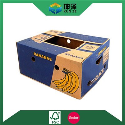 Картонні коробки з бананами